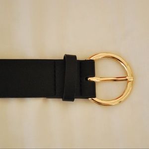NWOT Black Shein Belt With Gold Hoop